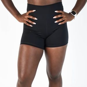 Fleo Solid Black True High Contour Black Shorts size Large
